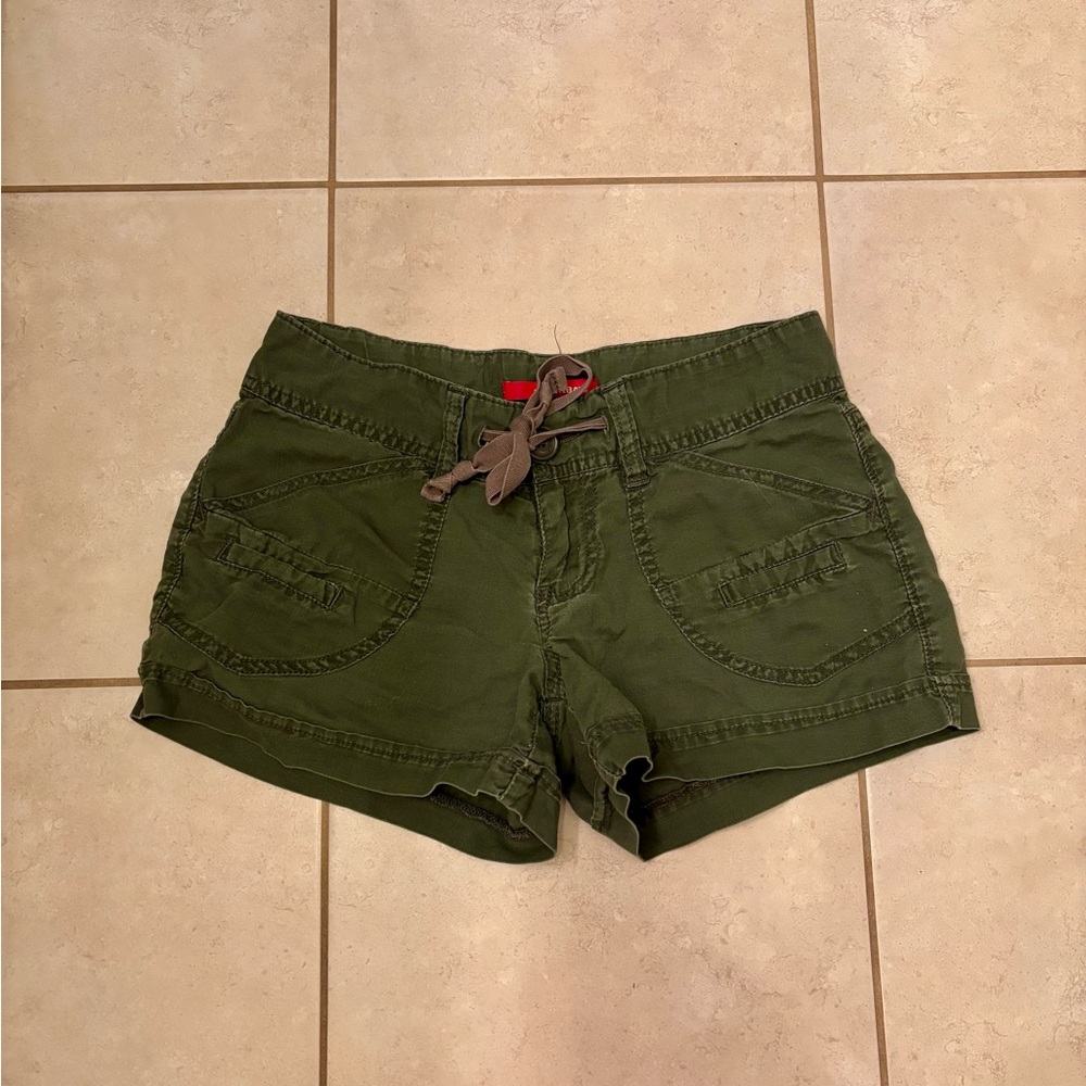 UNIONBAY Army Green Multipocket Women's Shorts